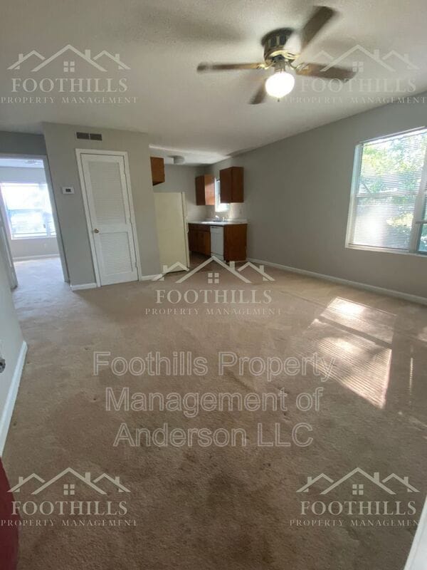 Photo - 208 Old North Church Rd