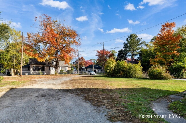 Photo - Spacious Upstairs Unit with 3 Flexible Roo...