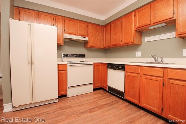 Photo - 480 Baldwin Ave Unit 20
