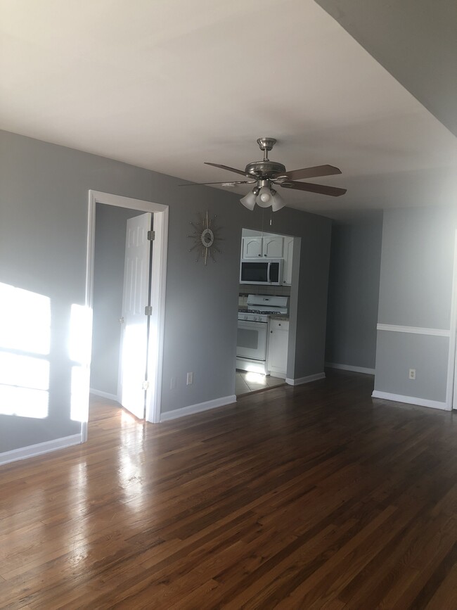 Dining room - 362 College Dr Condominio Unidad 362 College Drive Edison