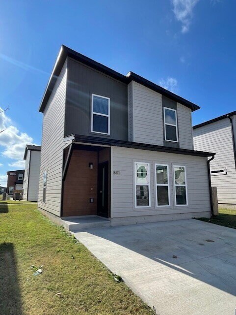 Photo - 841 Massachusetts Ave