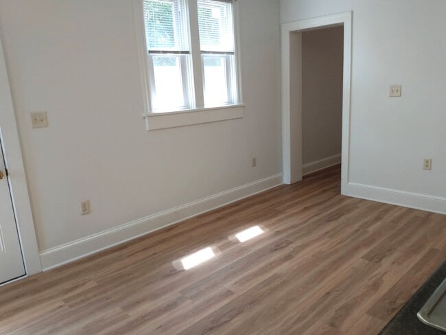 Photo - 519 Nelson St Unit 3