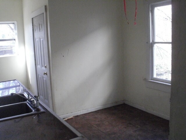 Photo - 581-243 DELAWARE AVE Unit 243