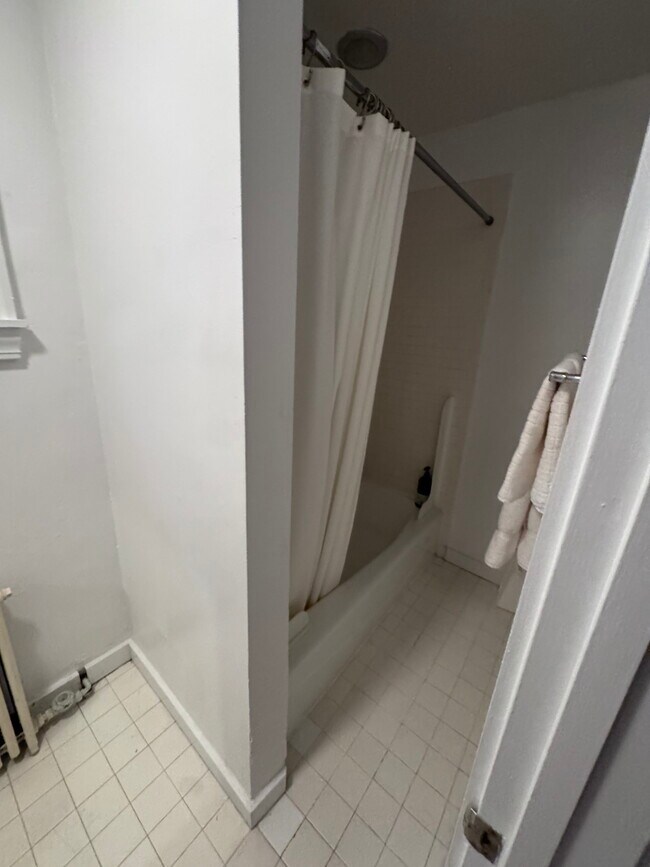Photo - 82 Phillips St Unit 2