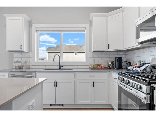 Photo - 11662 203rd St W