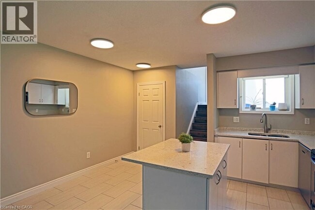 Photo - 240 Westmeadow Dr Unit 14A
