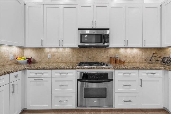 Building Photo - 1608 Patterson St Unit A