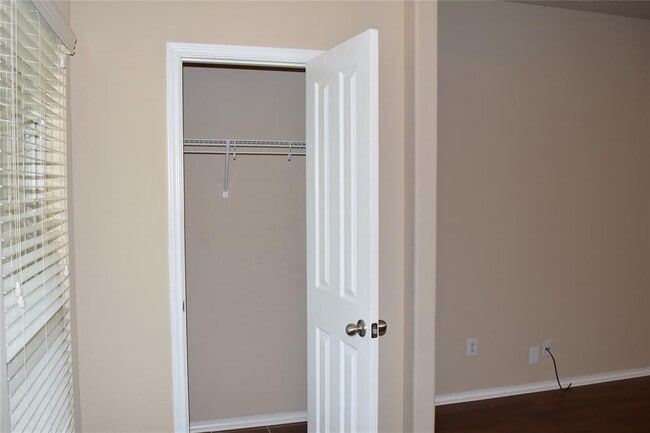 Photo - 11717 Alexs Ln