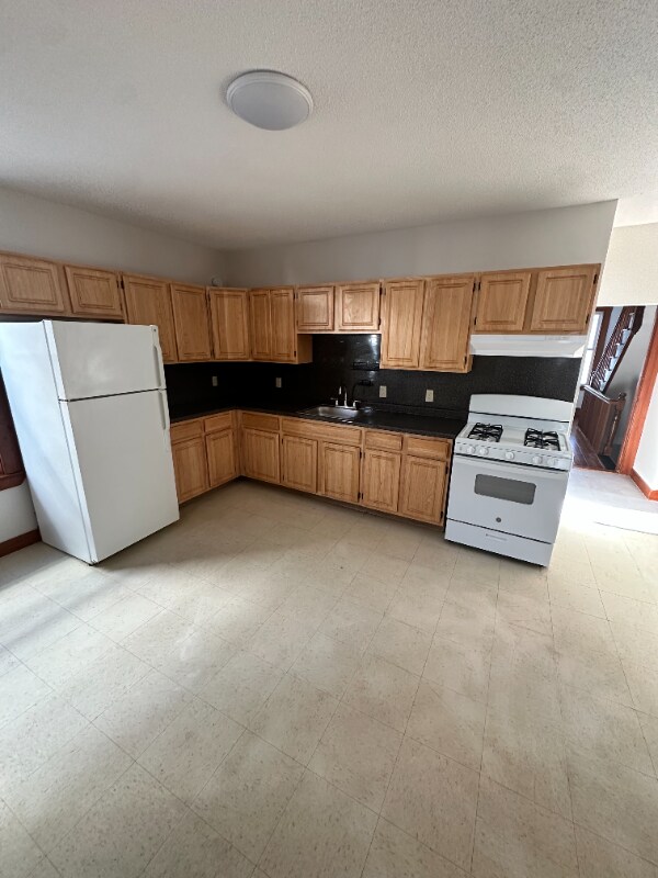 Building Photo - 25 Bennett St