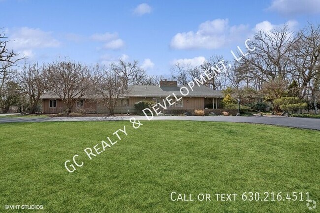 Building Photo - 118 Carriage Rd Rental