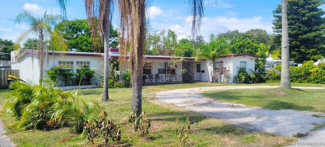 Photo - 213 SW 3rd Pl