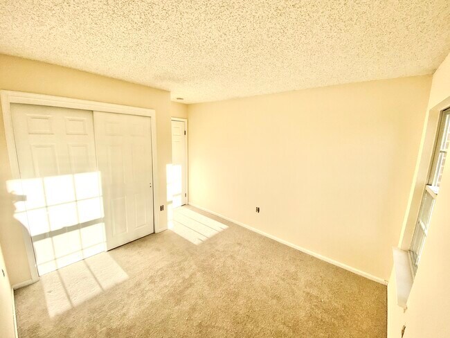 Photo - 67 Balboa Ln