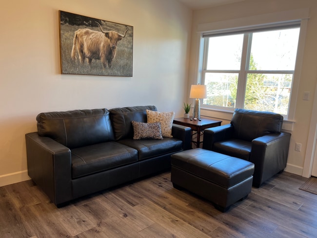 Photo - 1542 Cobb Hill Rd