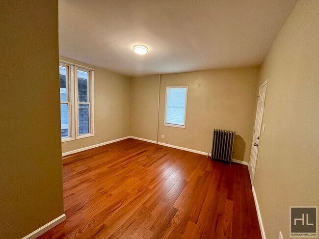 Photo - Hawthorne Avenue, Yonkers Unit 1