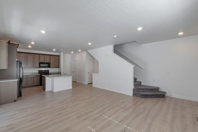 Photo - Lehi Row End Townhouse w 2 car attached garage!