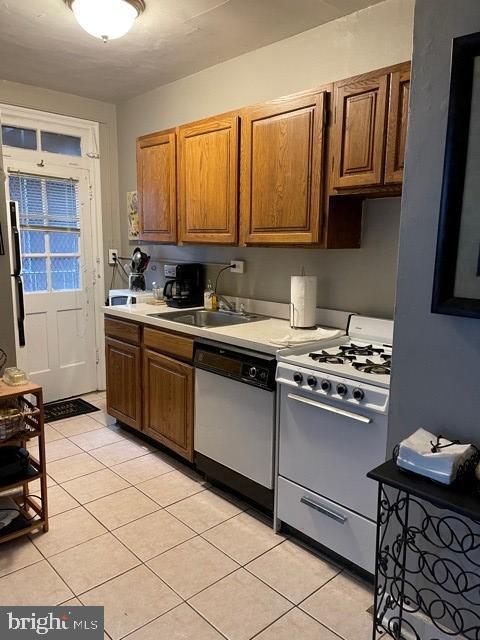 Building Photo - 2031 Locust St Unit 304