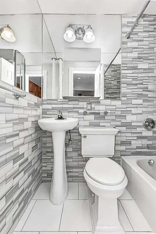 Photo - 273 W 10th St Unit 2FW