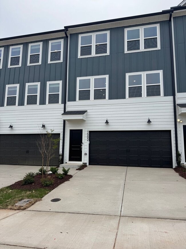 Building Photo - 1502 Tamarisk Ln