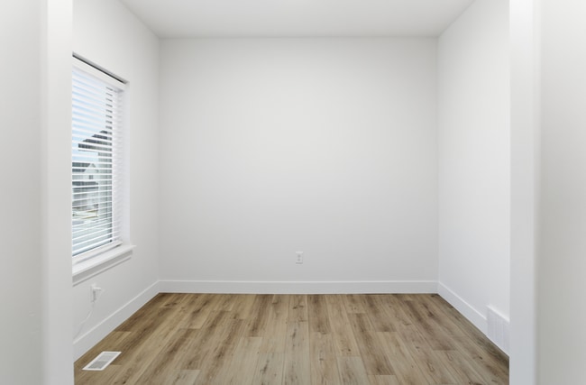 Photo - 4634 E Silver Moon Dr