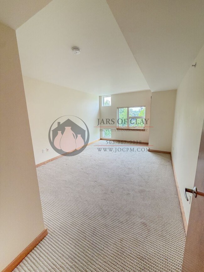Photo - Downtown Salem Condo | Air Conditioning | Off-Street Parking Unit 403