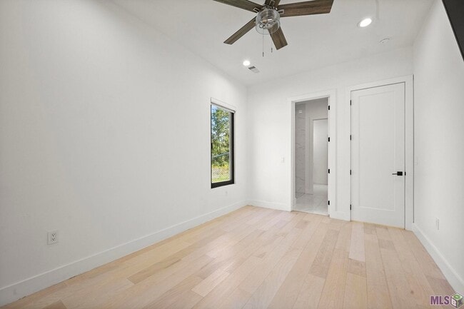 Photo - 9825 Fawn Vw Dr