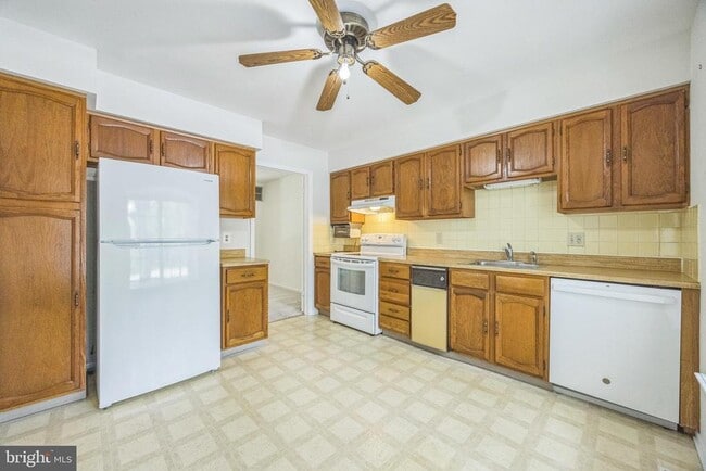 Building Photo - 838 Kings Croft Dr Rental