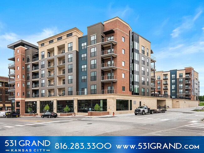 Garage parking - 531 Grand
