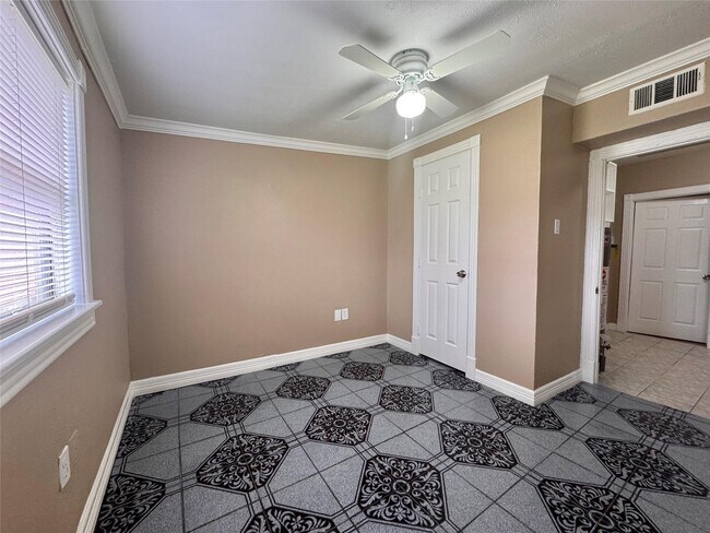 Photo - 6602 Clemson St