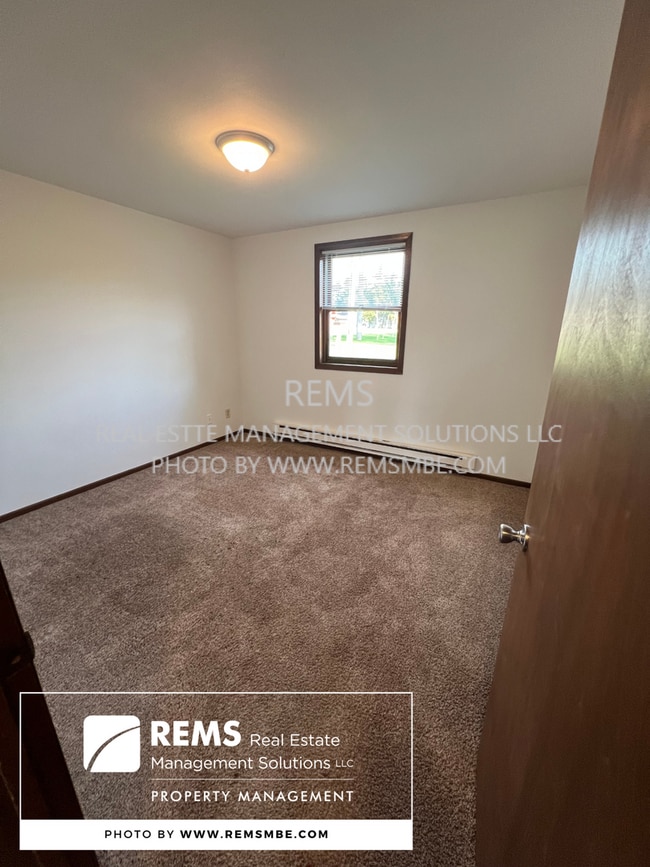 Photo - 155 W Adams St Unidad 1