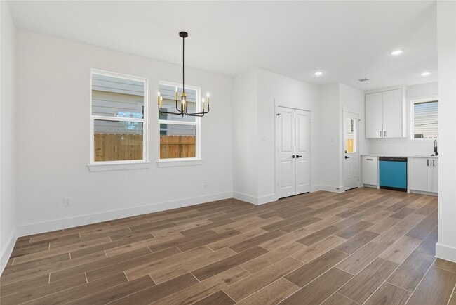 Photo - 135 S Virginia St