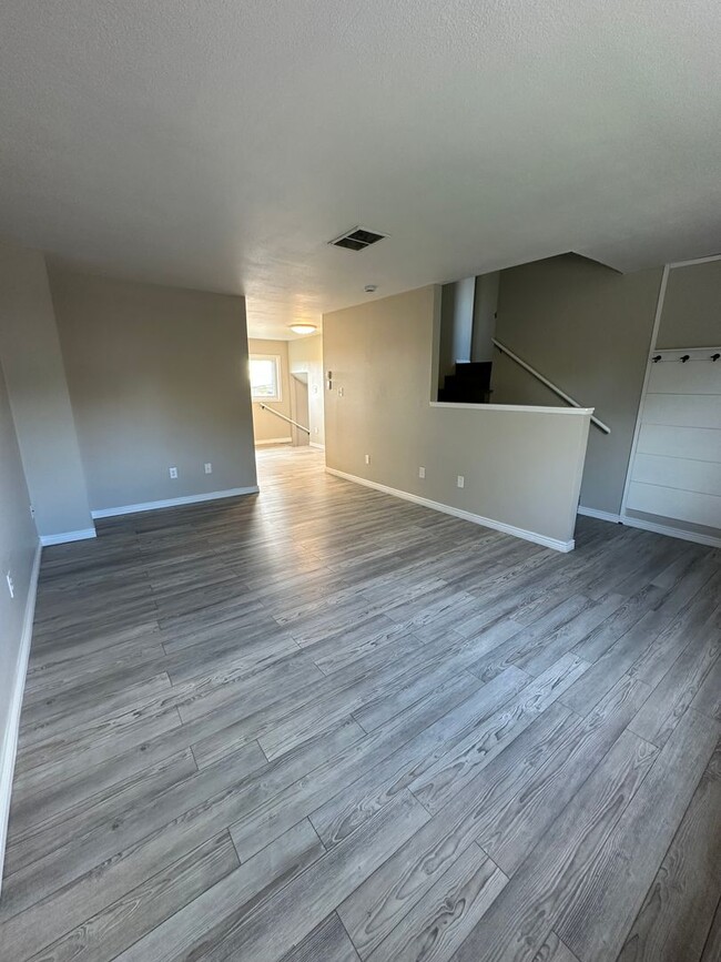 Photo - BEAUTIFULLY UPDATED 3 BEDROOM, 2 BATHROOM ...