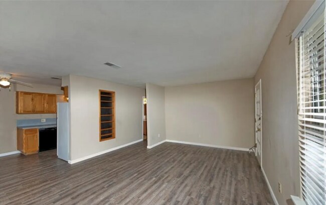 Photo - 3 Bed 3 Bath House next to West Campus