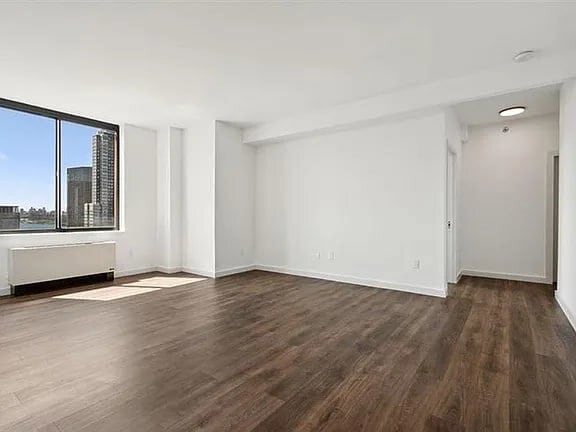 Building Photo - 4-74-74 48th Ave Unit 39J