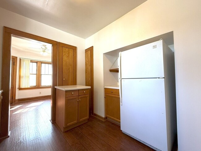 Photo - 3-bedroom single family in West Allis - Av...