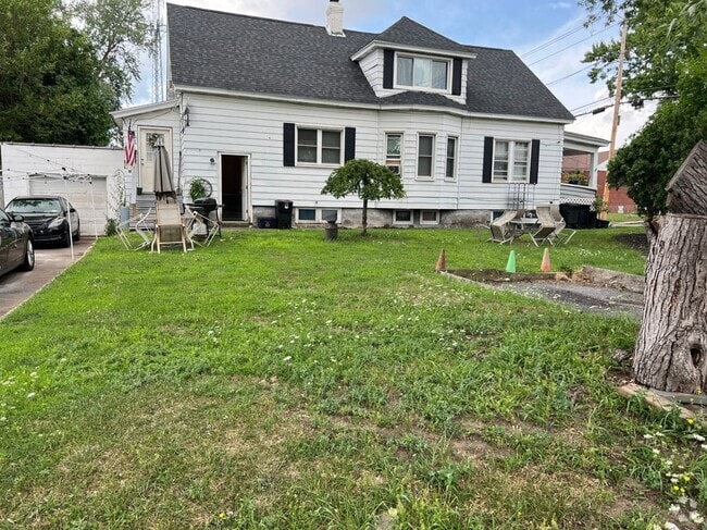 Building Photo - 206 E Molloy Rd Rental