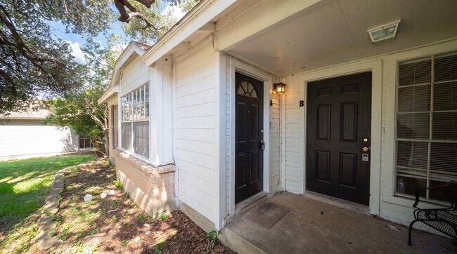 12002 Arrowwood Dr