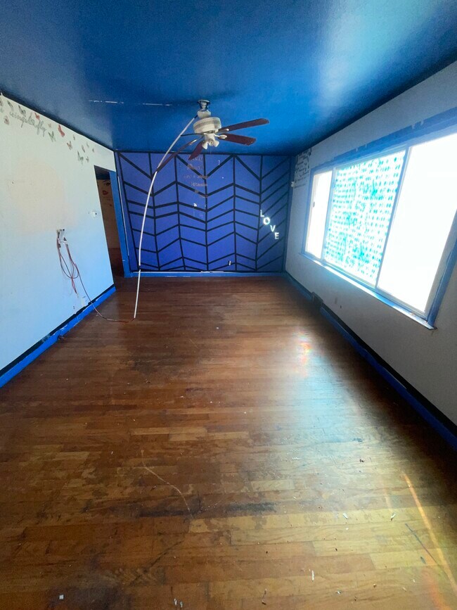 Photo - 9145 Loganberry Ln