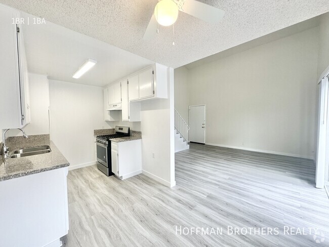 Building Photo - 11005 Hartsook St North Hollywood, CA 91601 Unit 206 Rental