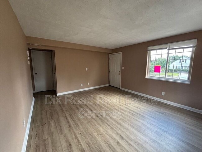 165 Basswood Ave