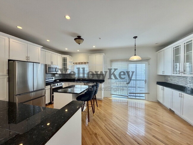 Photo - 104 S Myrtle Ave