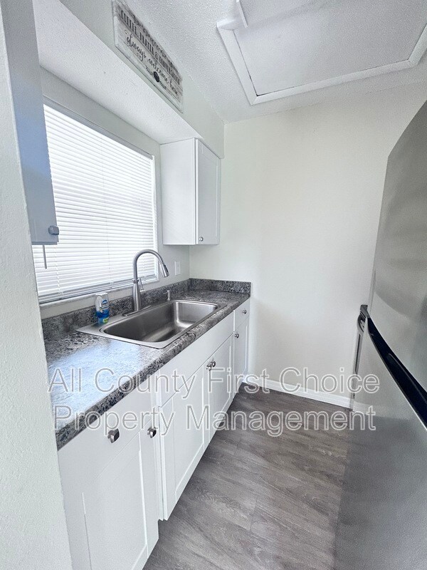 3071 Park Ln Unit B