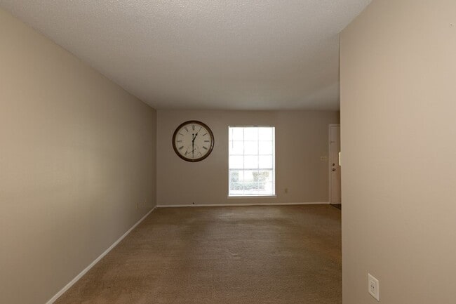 Photo - 2 bed 1.5 bath townhome located in the Millersville area.