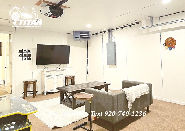 Photo - 2303 Lakeside Pl