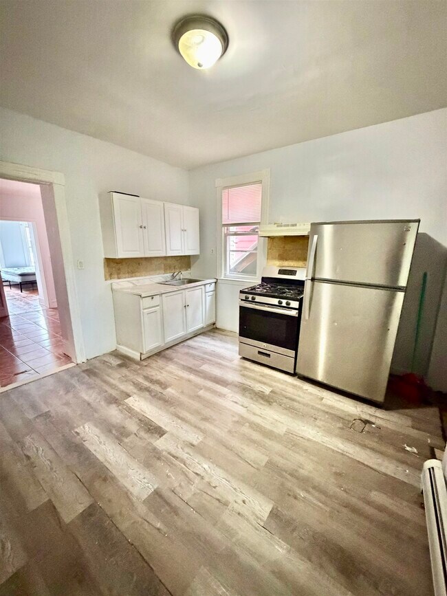 33 Fulton Ave Unit 1