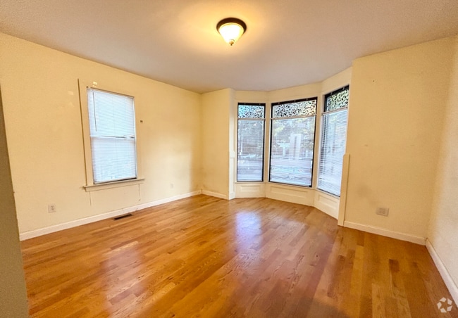 Building Photo - 1623 Tremont St Unit 1 Rental