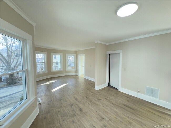 Photo - 89 S Cherry St