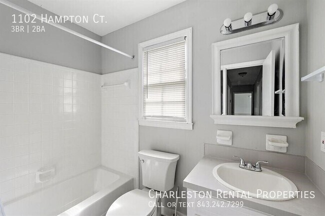 Photo - 1102 Hampton Ct