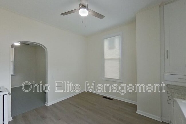 Photo - 1473 Thomas Ave