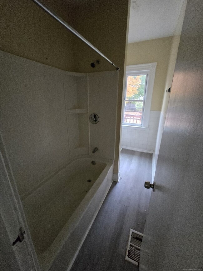 Photo - 114 Hurlburt St Unit 1