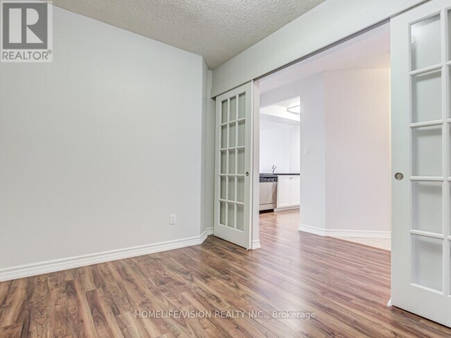 Photo - 30 Greenfield Ave Unit 2316